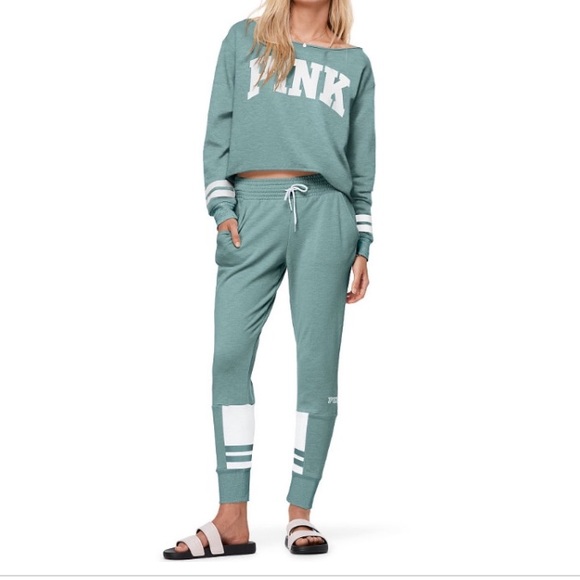 PINK Victoria's Secret Pants - NWT Victoria’s Secret Pink GRAY Skinny Jogger M